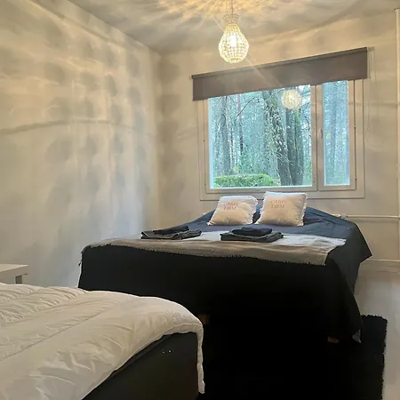 Taeysin Remontoitu Kaksio. Ilmainen Pysaekoeinti! *