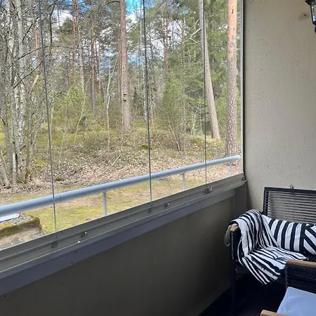 Taeysin Remontoitu Kaksio. Ilmainen Pysaekoeinti!