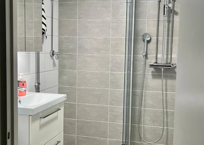 Taeysin Remontoitu Kaksio. Ilmainen Pysaekoeinti! *