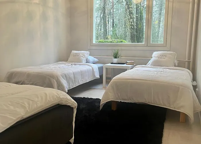 Taeysin Remontoitu Kaksio. Ilmainen Pysaekoeinti!